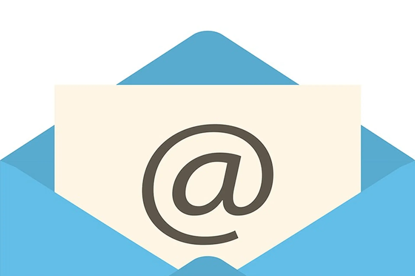 Email trường là gì?